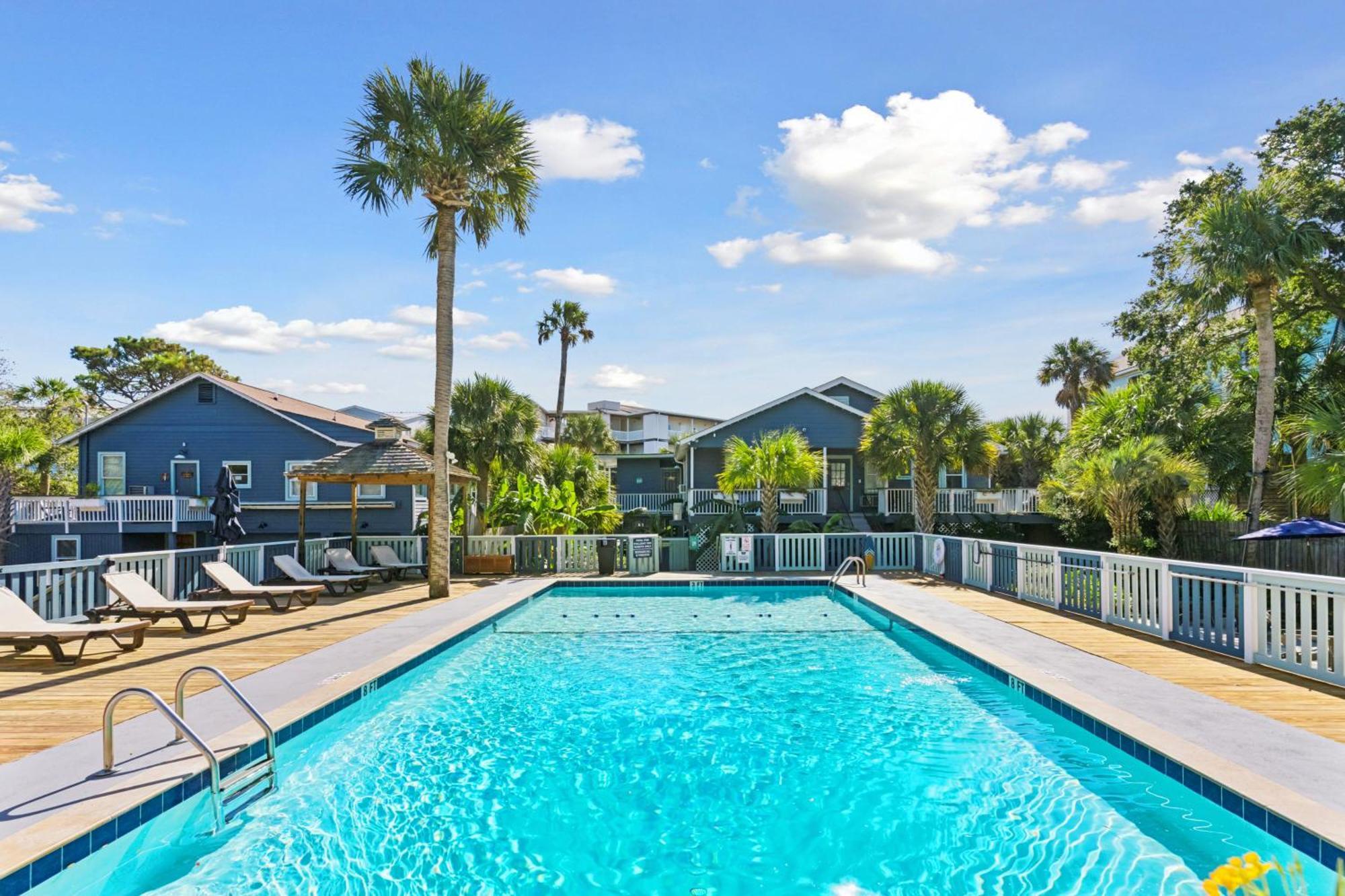 Folliday Inn - The Ariston - Room 34 Folly Beach Exterior photo