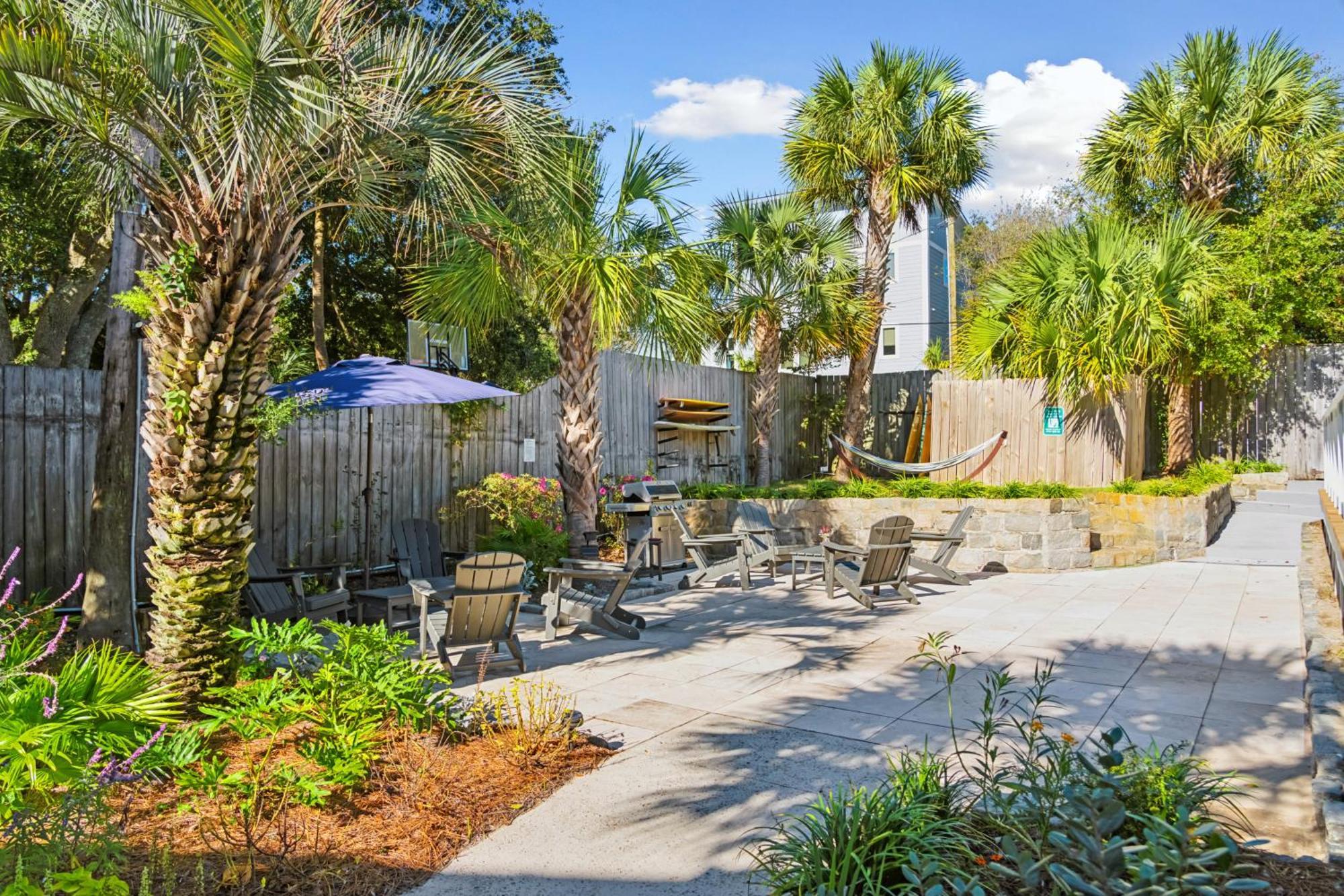 Folliday Inn - The Ariston - Room 34 Folly Beach Exterior photo